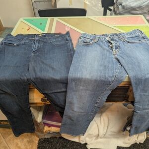 Two pairs of Lucky Brand jeans women's size 6